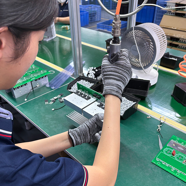 SNADI Solar Inverter Production Team (2)